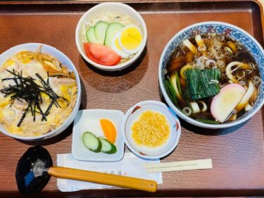 いわき市小名浜　丼+麺＝１０００円（取材当時）美味しい料理でお腹いっぱい「福島屋」